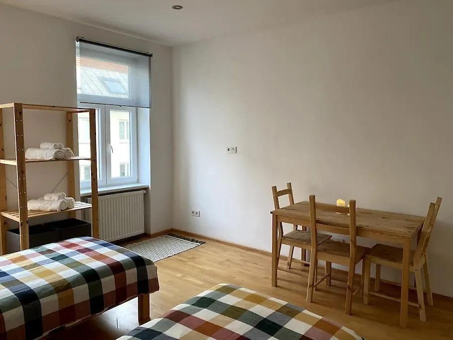 Apartment Wohnung In Rudolfsheim-Fuenfhaus Vienna