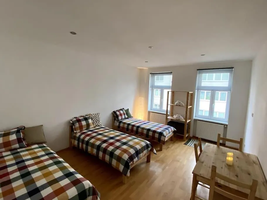 Wohnung In Rudolfsheim-Fuenfhaus Vienna
